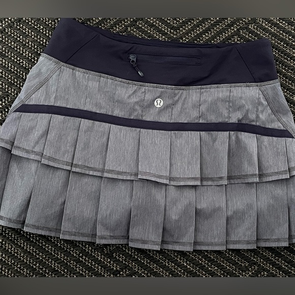 Lululemon Pace Setter Skirt – Size 4 – Heathered Gray & Navy Pleated Skort - Picture 1 of 5